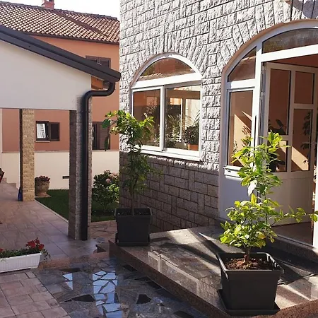 House Maric Apartment *