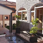House Maric Apartament *