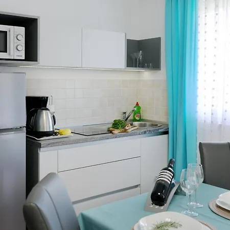 House Maric פורץ