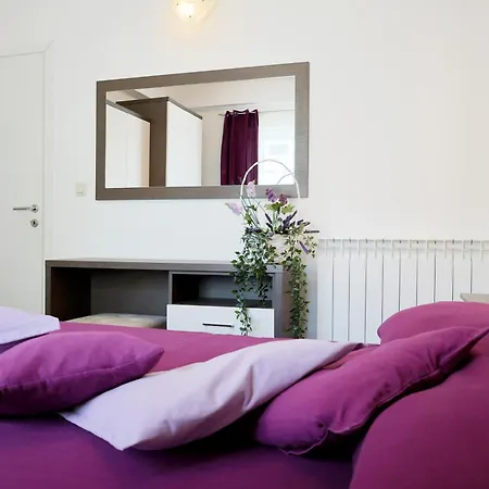 House Maric 아파트