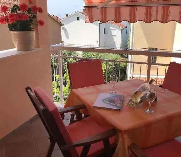 Appartement House Maric *