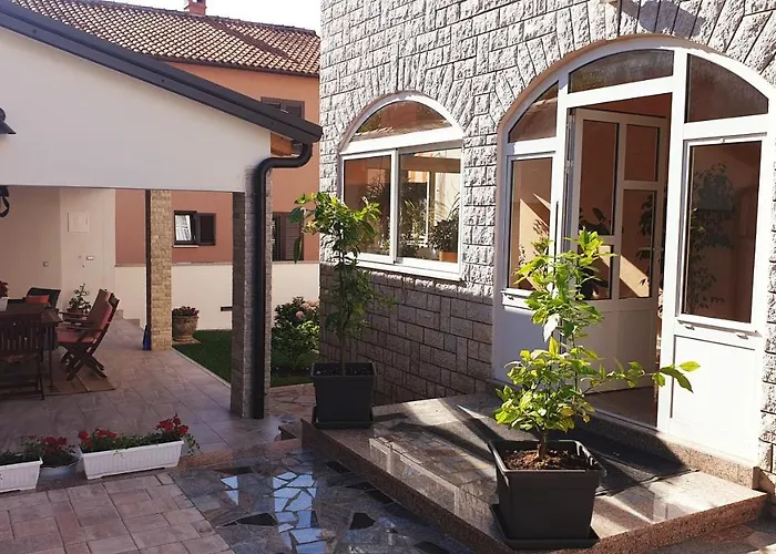 House Maric 아파트 *